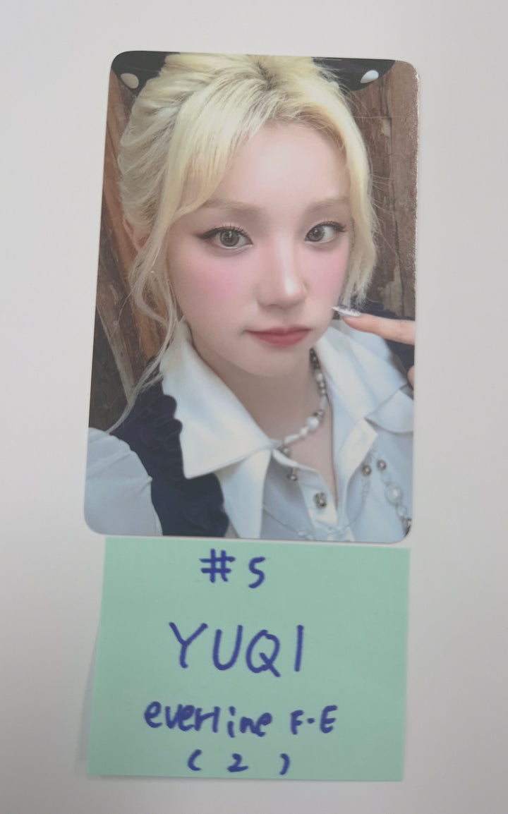 YUQI (of I-dle) "Motivation" - Everline Fansign Event Photocard [25.10.01]
