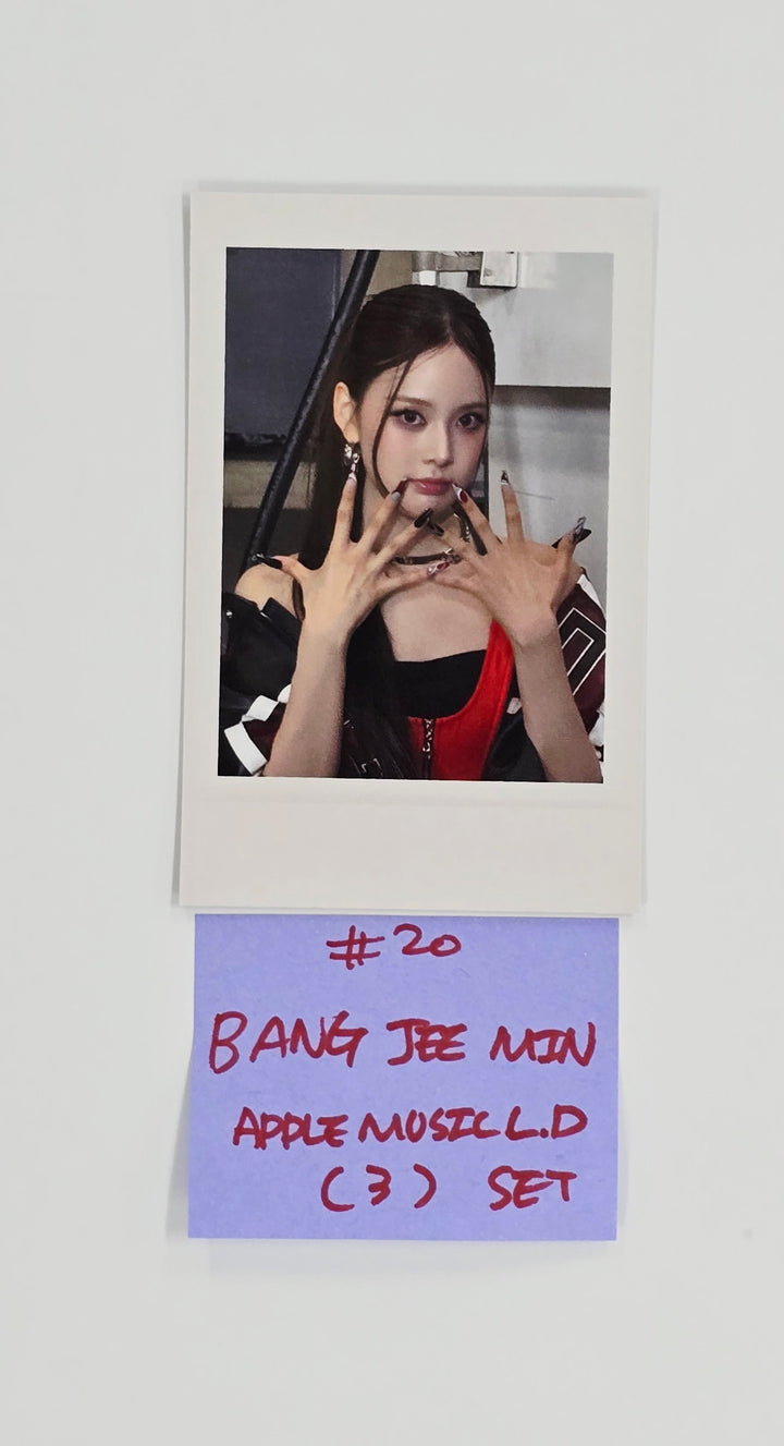 IZNA "Not Just Pretty" - Apple Music Lucky Draw Event Photocard, Polaroid type Photocard [25.10.01]