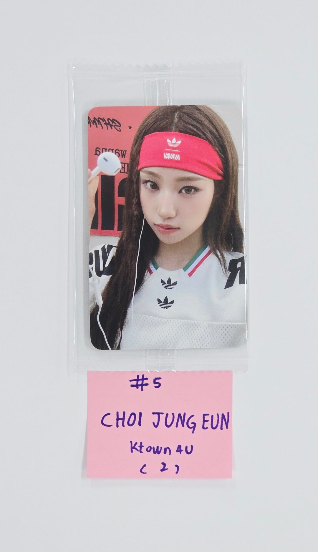IZNA "Not Just Pretty" - Ktown4U Pre-Order Benefit Photocard (PhotoBook ver.) [25.10.02]