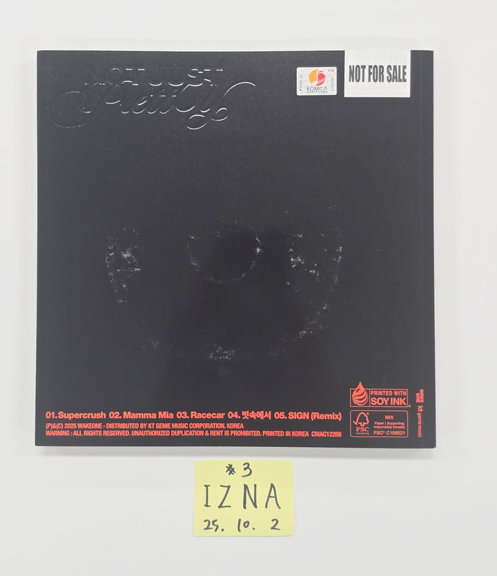 IZNA "Not Just Pretty" - Hand Autographed(Signed) Promo Album [25.10.02]