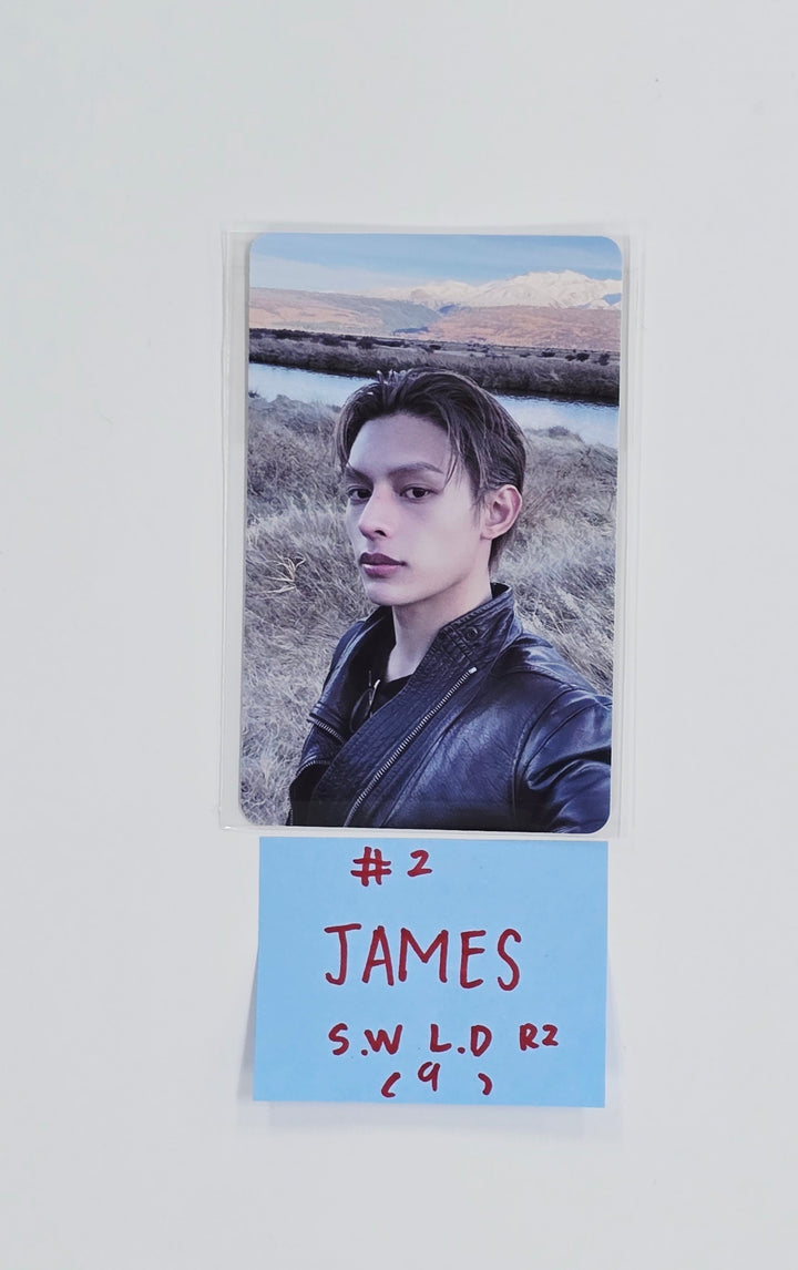 CORTIS 1st EP album "Color Outside The Line" - Soundwave Lucky Draw Event Photocard R2 [25.10.10]