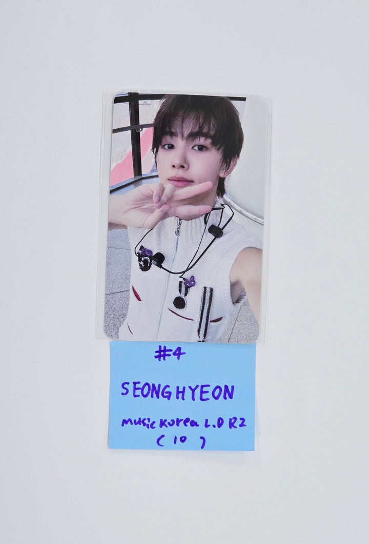 CORTIS 1st EP album "Color Outside The Line" - Music Korea Lucky Draw Event Photocard R2 [25.10.10]