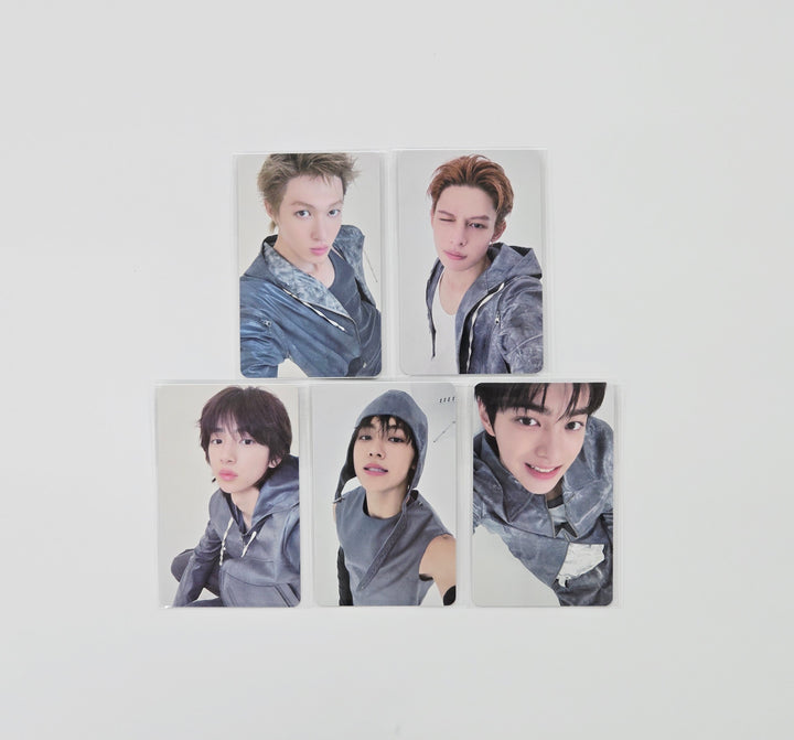 CORTIS 1st EP album "Color Outside The Line" - Beatroad Lucky Draw Event Photocard R2 [25.10.10]