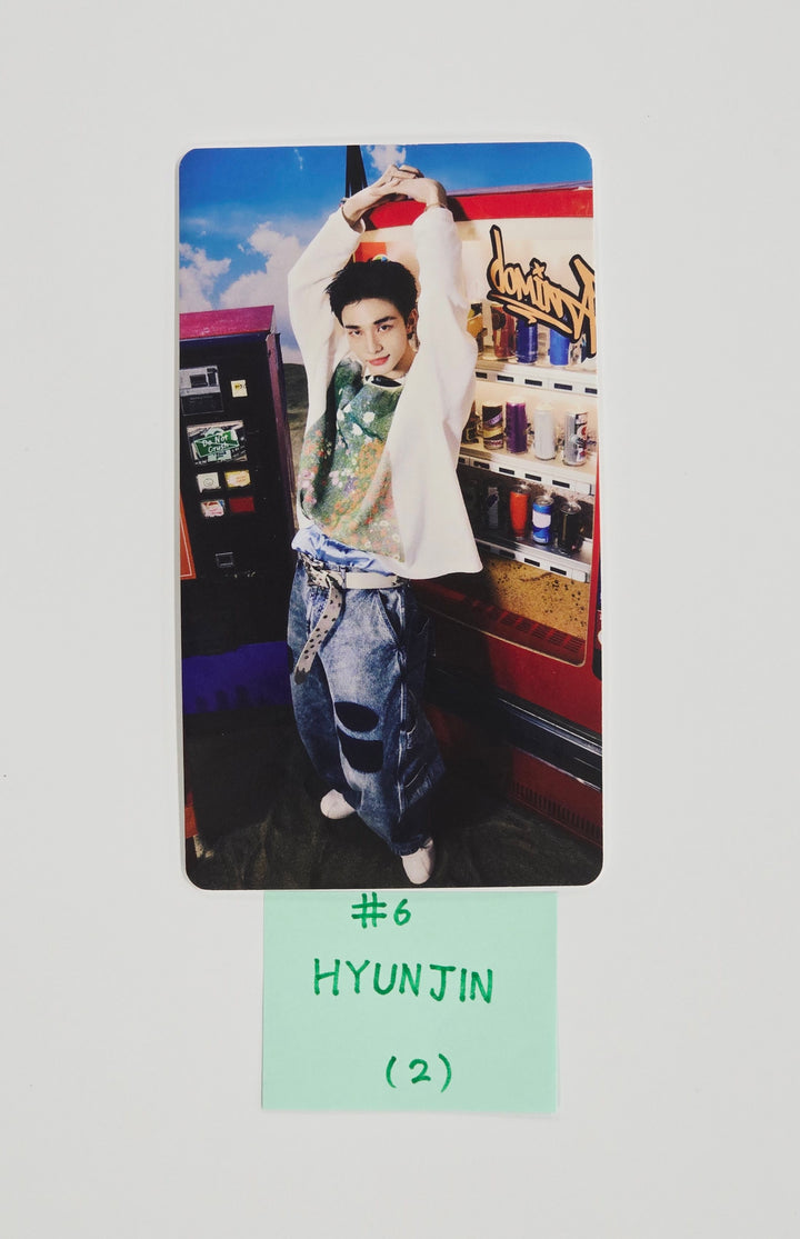 Stray Kids - Stray Kids World Tour "dominATE : celebrATE"  - Official Special Trading Card [25.10.13]