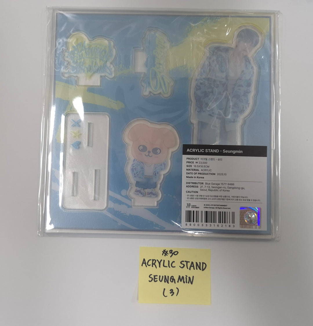 Stray Kids - Stray Kids World Tour "dominATE : celebrATE" POP-UP STORE Official MD (1) [25.10.13]