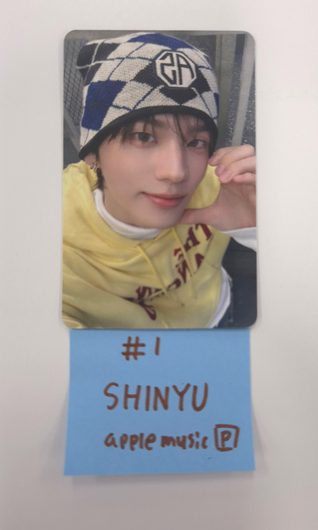 TWS "Play Hard" - Apple Music Pre-Order Benefit Photocard [25.10.15]