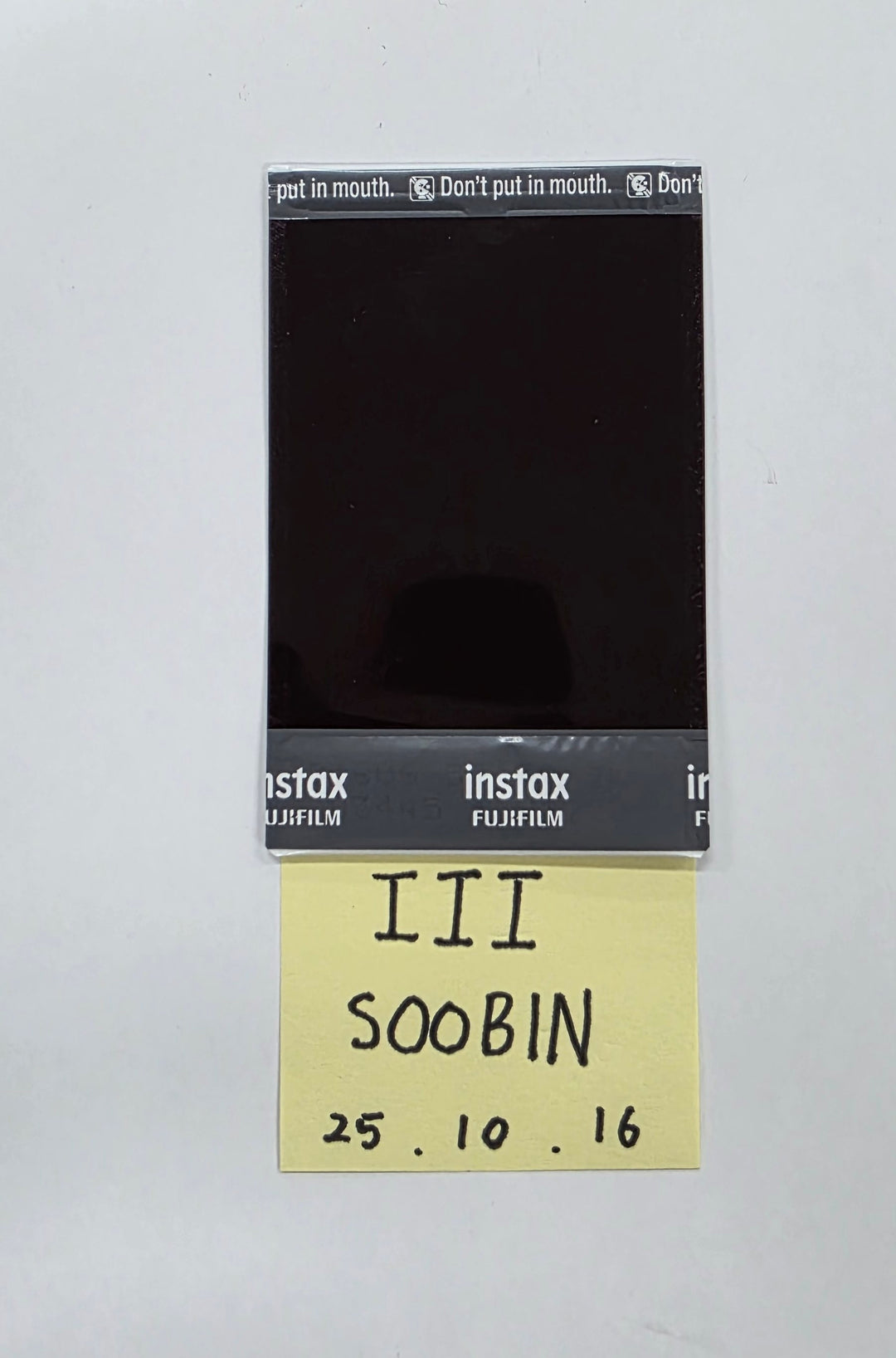 SOOBIN (Of III) "RE:AL iii" - Hand Autograhped(Signed) Polaroid [25.10.16]