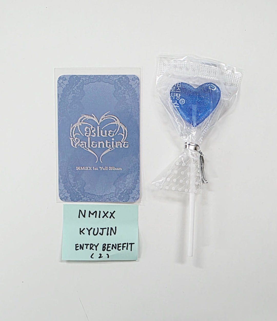 KYUJIN (of NMIXX) - NMIXX "Blue Valentine : inside the heart" POP-UP STORE Entry Benefit [25.10.16]