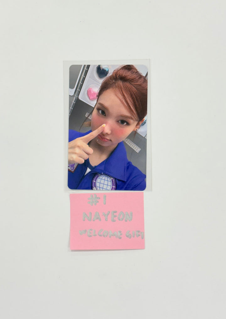TWICE - 2025 TWICE FANMEETING "10VE UNIVERSE" POP-UP STORE Welcome Gift Photocard [25.10.17]