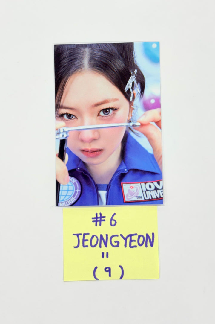 TWICE - 2025 TWICE FANMEETING "10VE UNIVERSE" POP-UP STORE Trading Photocard (1) [25.10.17]