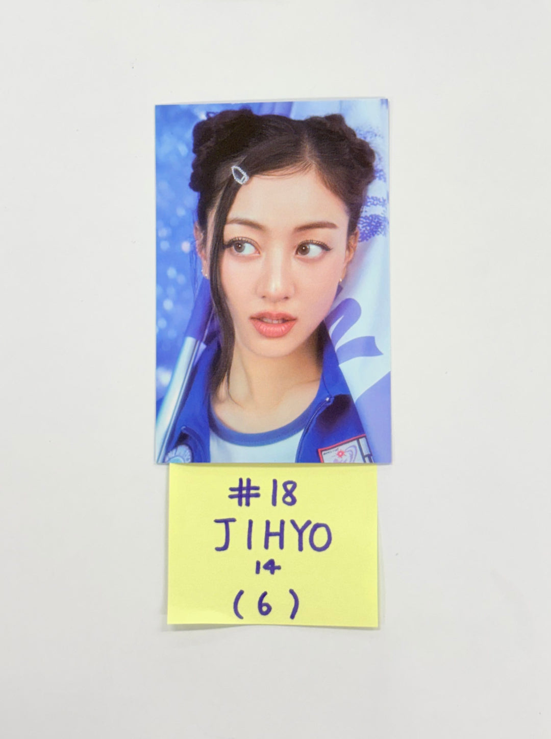 TWICE - 2025 TWICE FANMEETING "10VE UNIVERSE" POP-UP STORE Trading Photocard (1) [25.10.17]