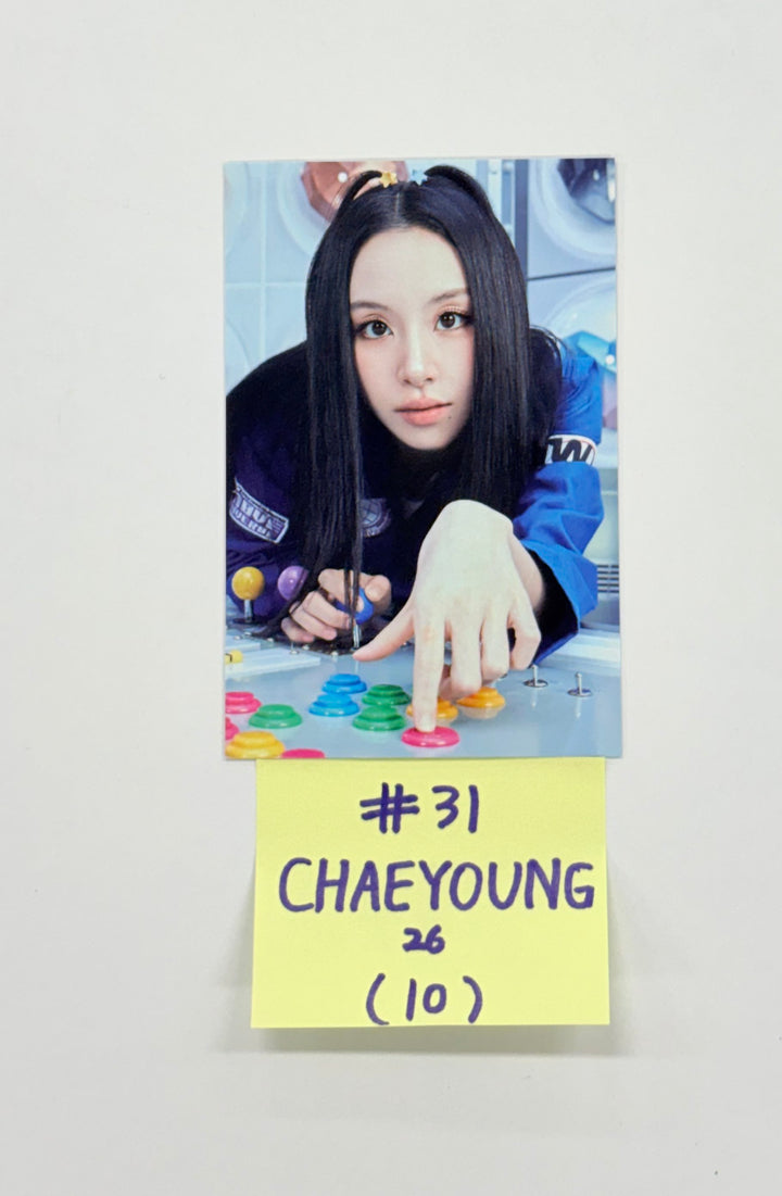 TWICE - 2025 TWICE FANMEETING "10VE UNIVERSE" POP-UP STORE Trading Photocard (2) [25.10.17]