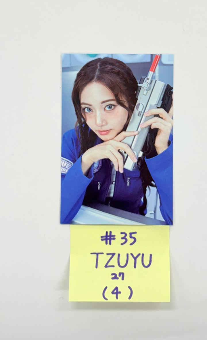 TWICE - 2025 TWICE FANMEETING "10VE UNIVERSE" POP-UP STORE Trading Photocard (2) [25.10.17]
