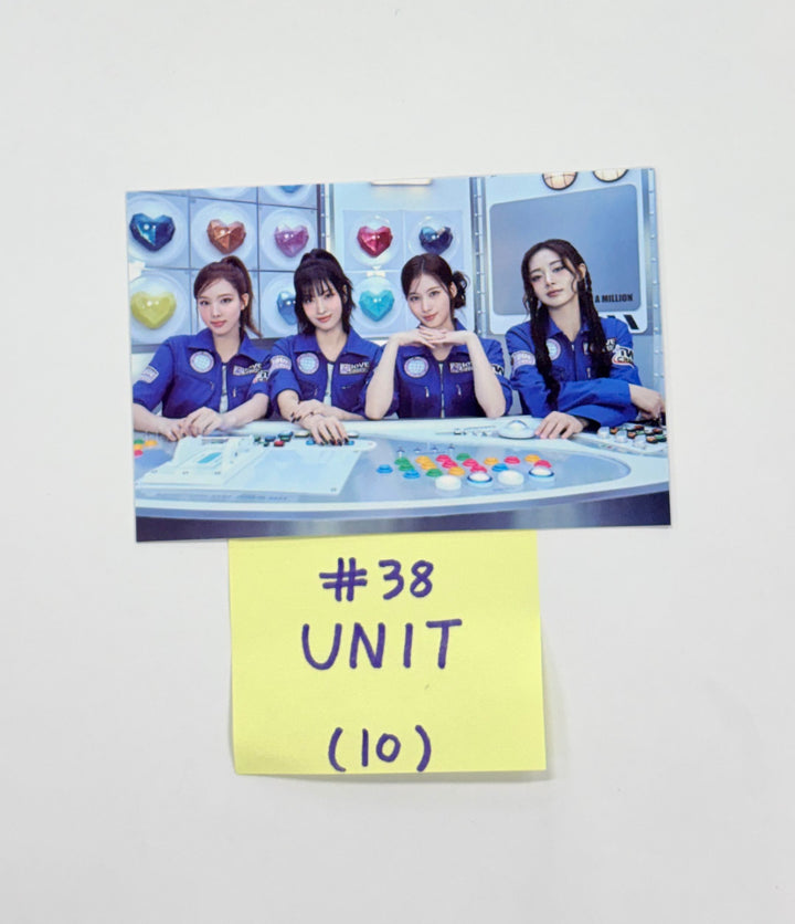 TWICE - 2025 TWICE FANMEETING "10VE UNIVERSE" POP-UP STORE Trading Photocard (2) [25.10.17]