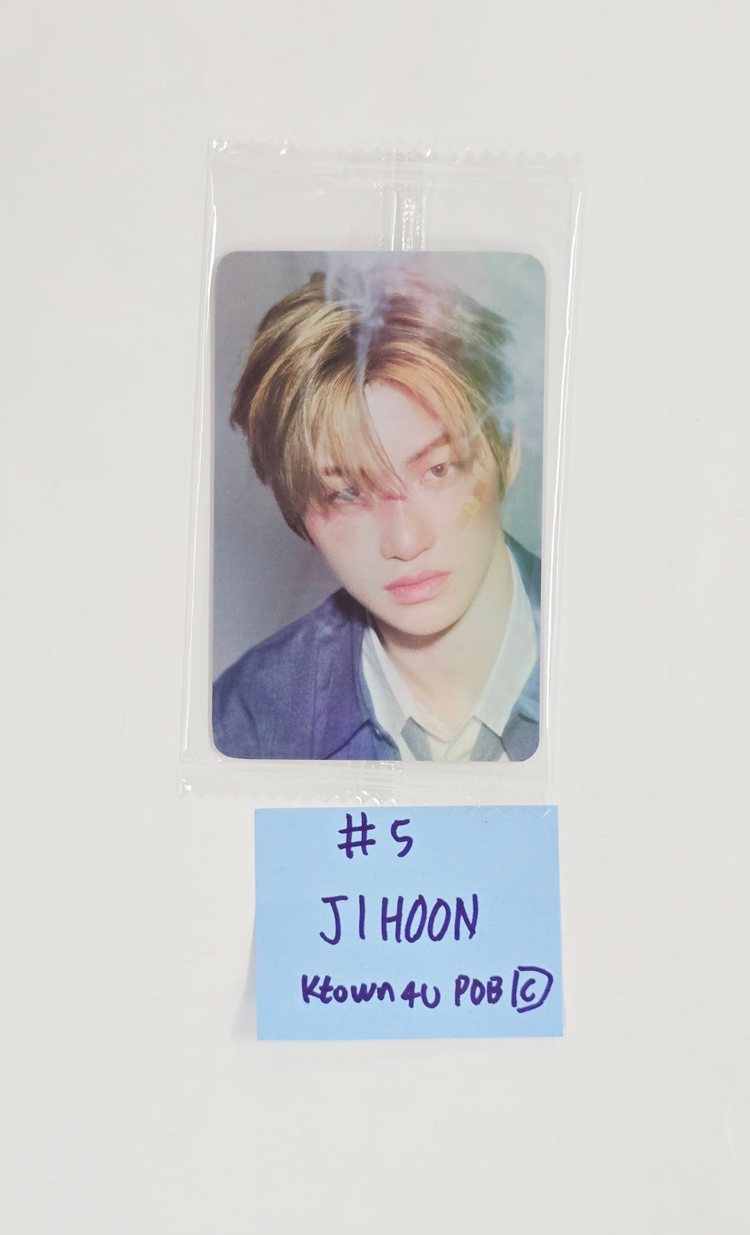 TWS "Play Hard" - Ktown4U Pre-Order Benefit Hologram Photocard (COMPACT Ver.) [25.10.20]