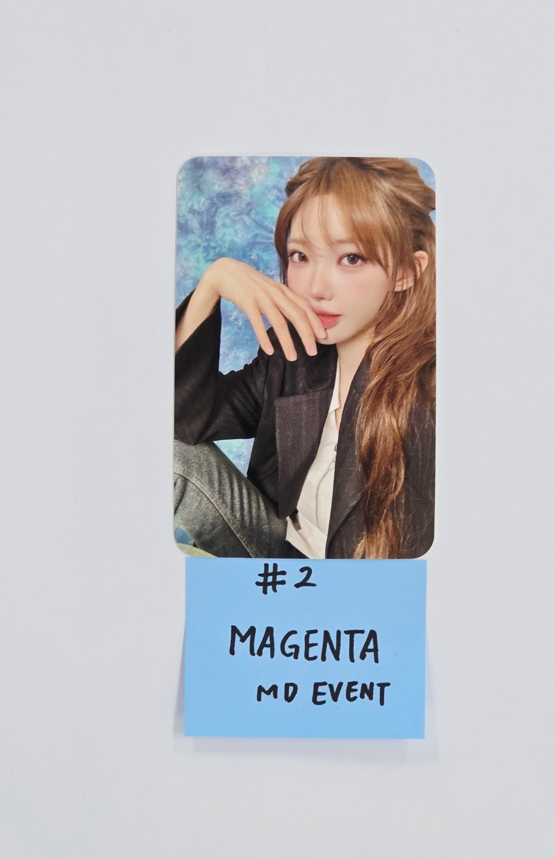QWER - “Born 2 Rock” QWER 2nd Anniversary Pop-up Store MD Event Photocard (1) [25.10.20]