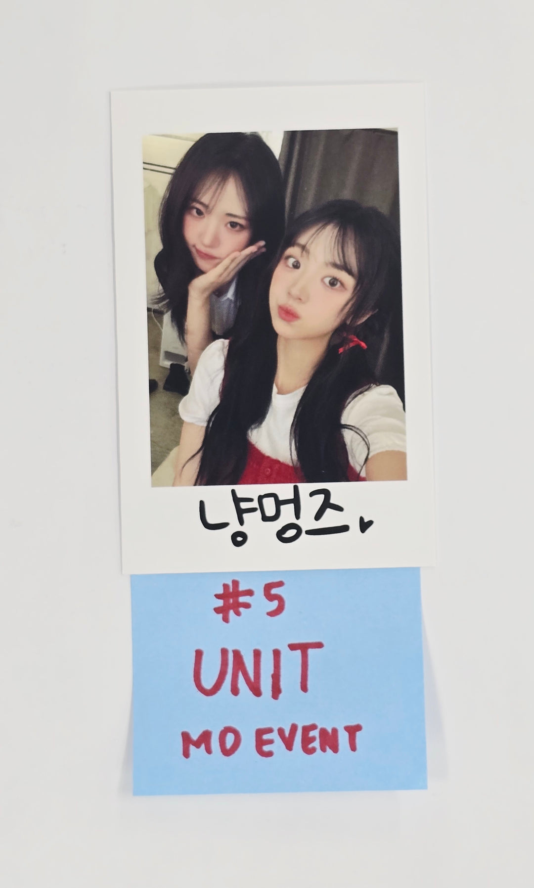 QWER - “Born 2 Rock” QWER 2nd Anniversary Pop-up Store MD Event Polaroid type Unit Photocard (2) [25.10.20]