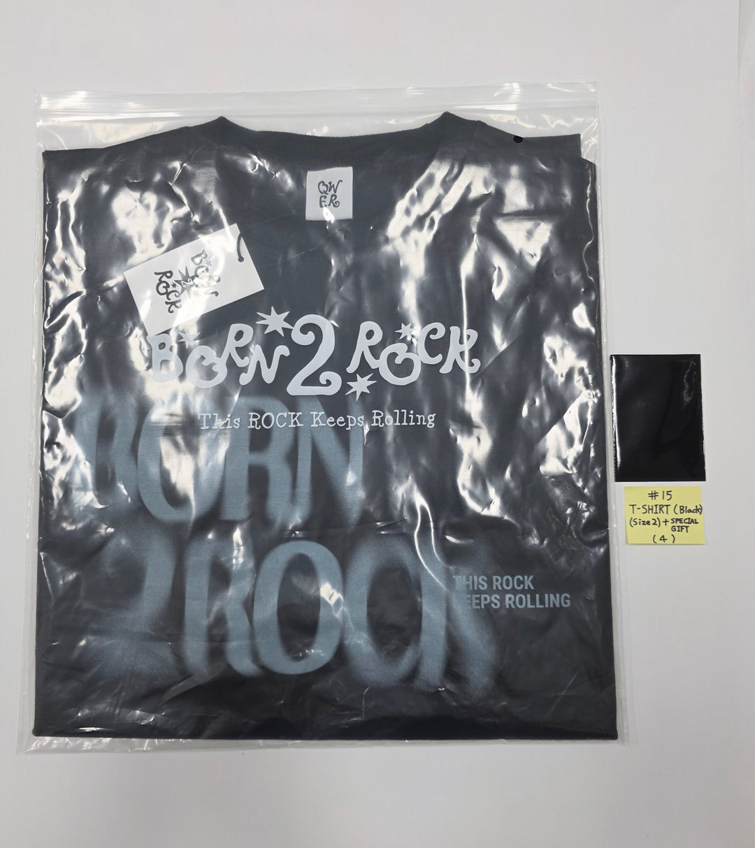 QWER - “Born 2 Rock” QWER 2nd Anniversary Pop-up Store MD [25.10.20]