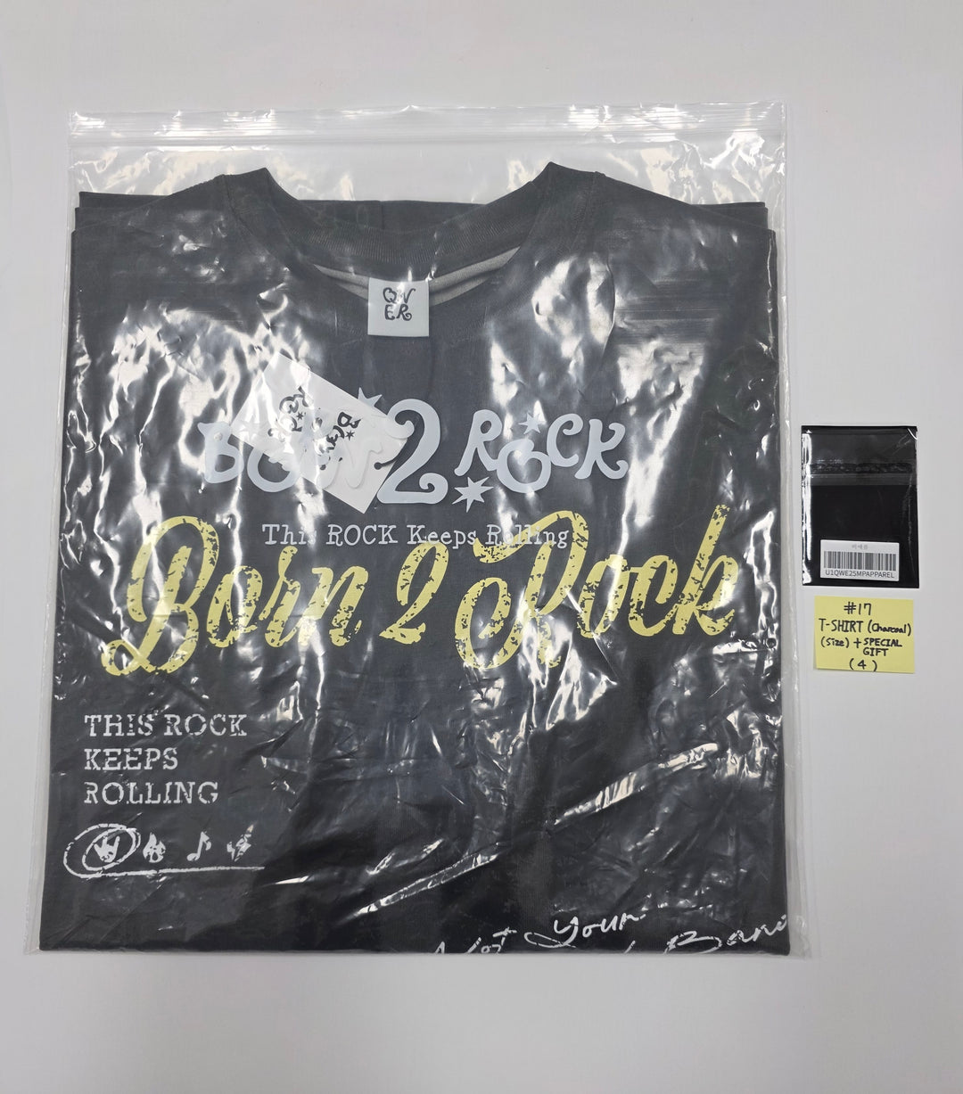 QWER - “Born 2 Rock” QWER 2nd Anniversary Pop-up Store MD [25.10.20]