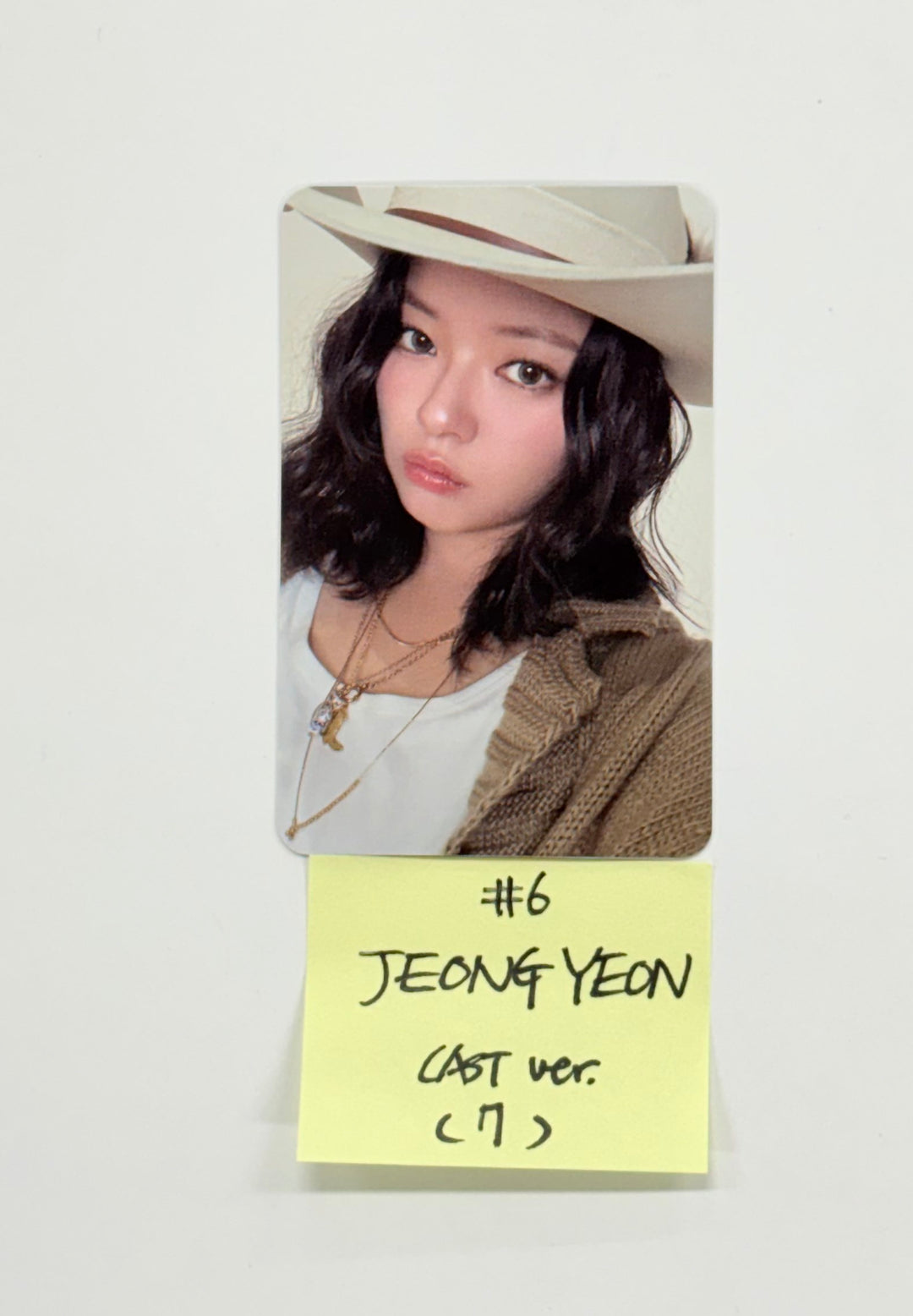 TWICE "TEN: The Story Goes On" - Official Photocard, Seal Sticker (Cast Ver.) (1) [25.10.21]