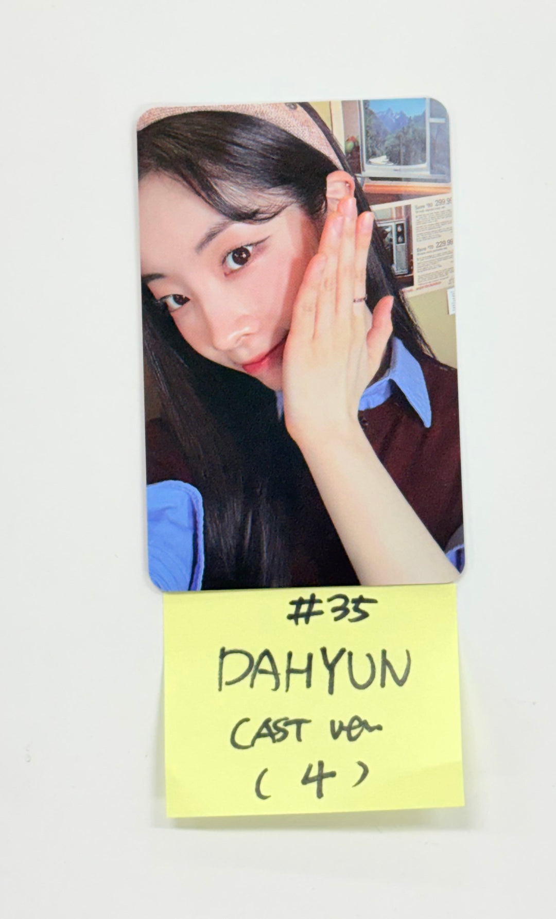TWICE "TEN: The Story Goes On" - Official Photocard, Seal Sticker (Cast Ver.) (2) [25.10.21]