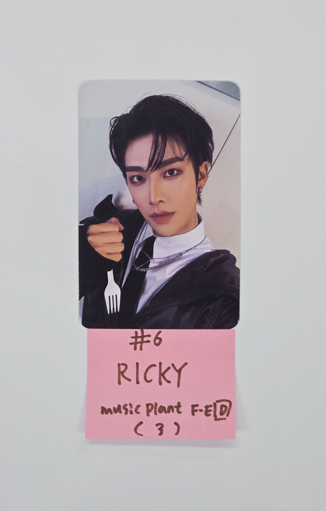 ZEROBASEONE 1st FULL "NEVER SAY NEVER" - Music Plant Fansign Event Photocard (Digipack ver.) [25.10.22]