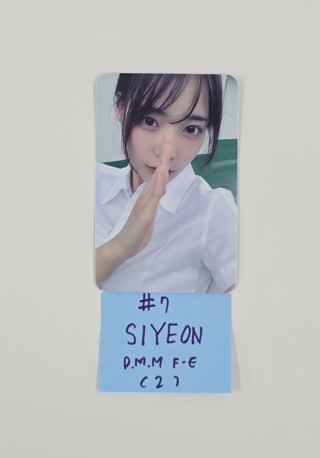 QWER "IN A MILLION NOISES, I'LL BE YOUR HARMONY" - Dear My Muse Fansign Event Photocard Round 9 [25.10.23]