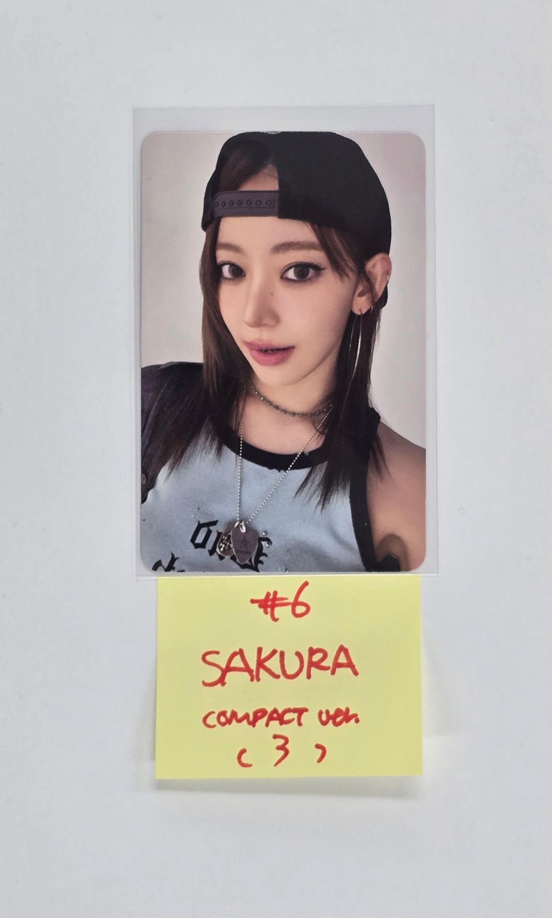 Le Sserafim "SPAGHETTI" - Official Photocard (comepact ver.) [25.10.27]