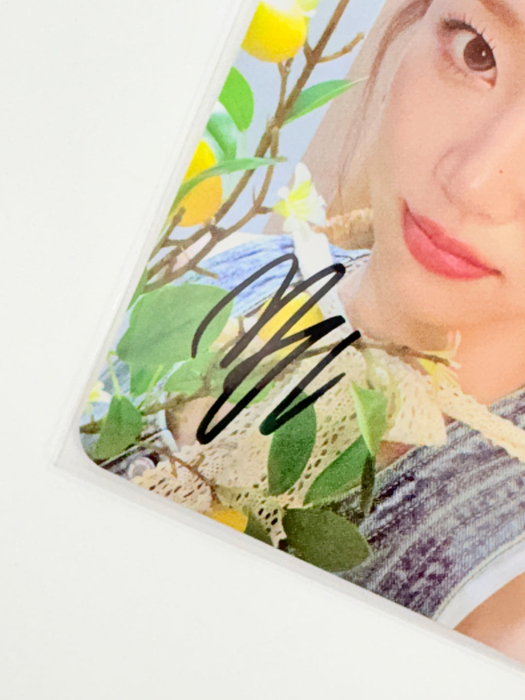 SUMIN (of STAYC) "I WANT IT" - Makestar Fansign Event Winner Photocard [25.10.28]