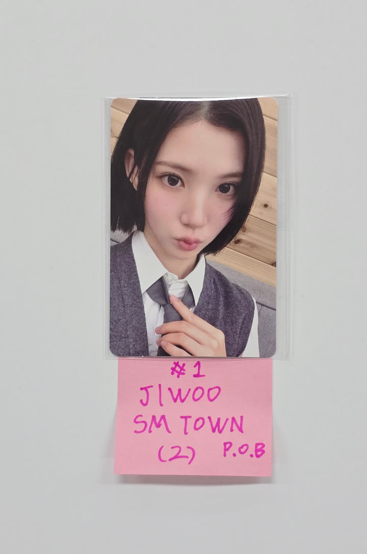 Hearts2Hearts "Focus" - Smtown & Store Pre-Order Benefit Photocard [25.10.29]