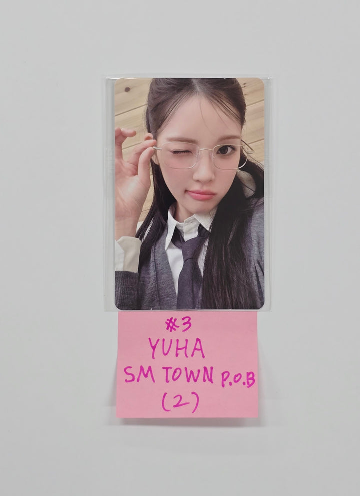 Hearts2Hearts "Focus" - Smtown & Store Pre-Order Benefit Photocard [25.10.29]