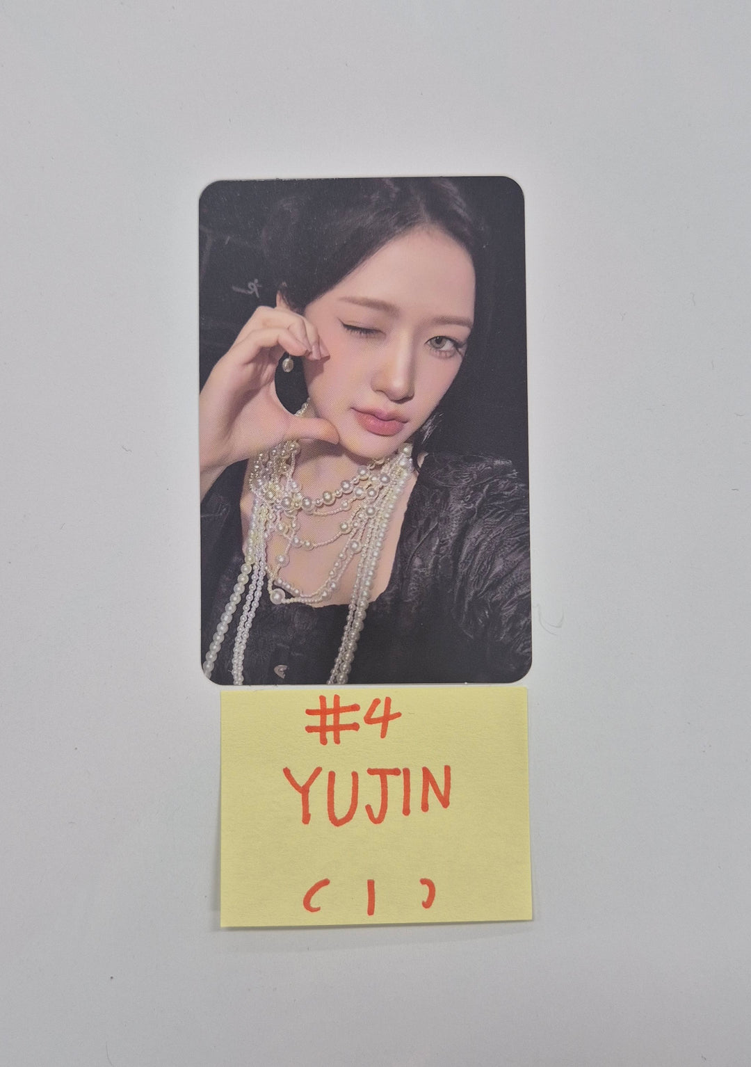 IVE - IVE WORLD TOUR "SHOW WHAT I AM" Trading  Photocard [25.10.31]