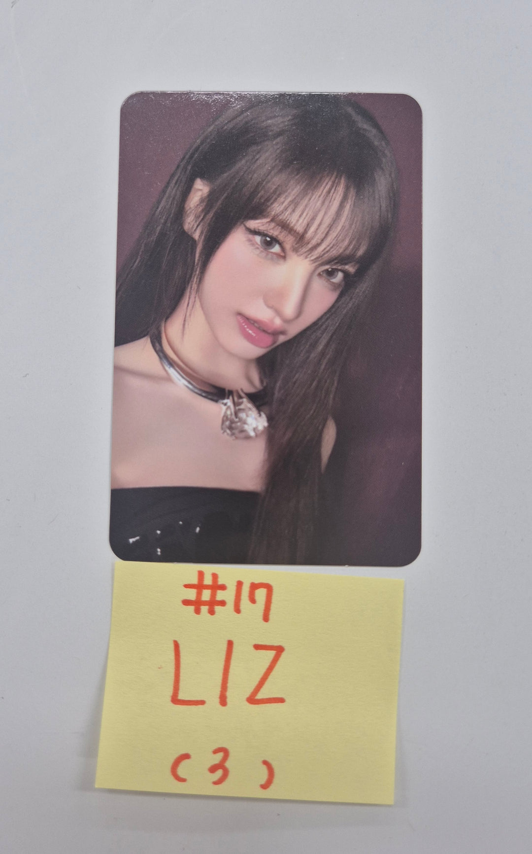 IVE - IVE WORLD TOUR "SHOW WHAT I AM" Trading  Photocard [25.10.31]