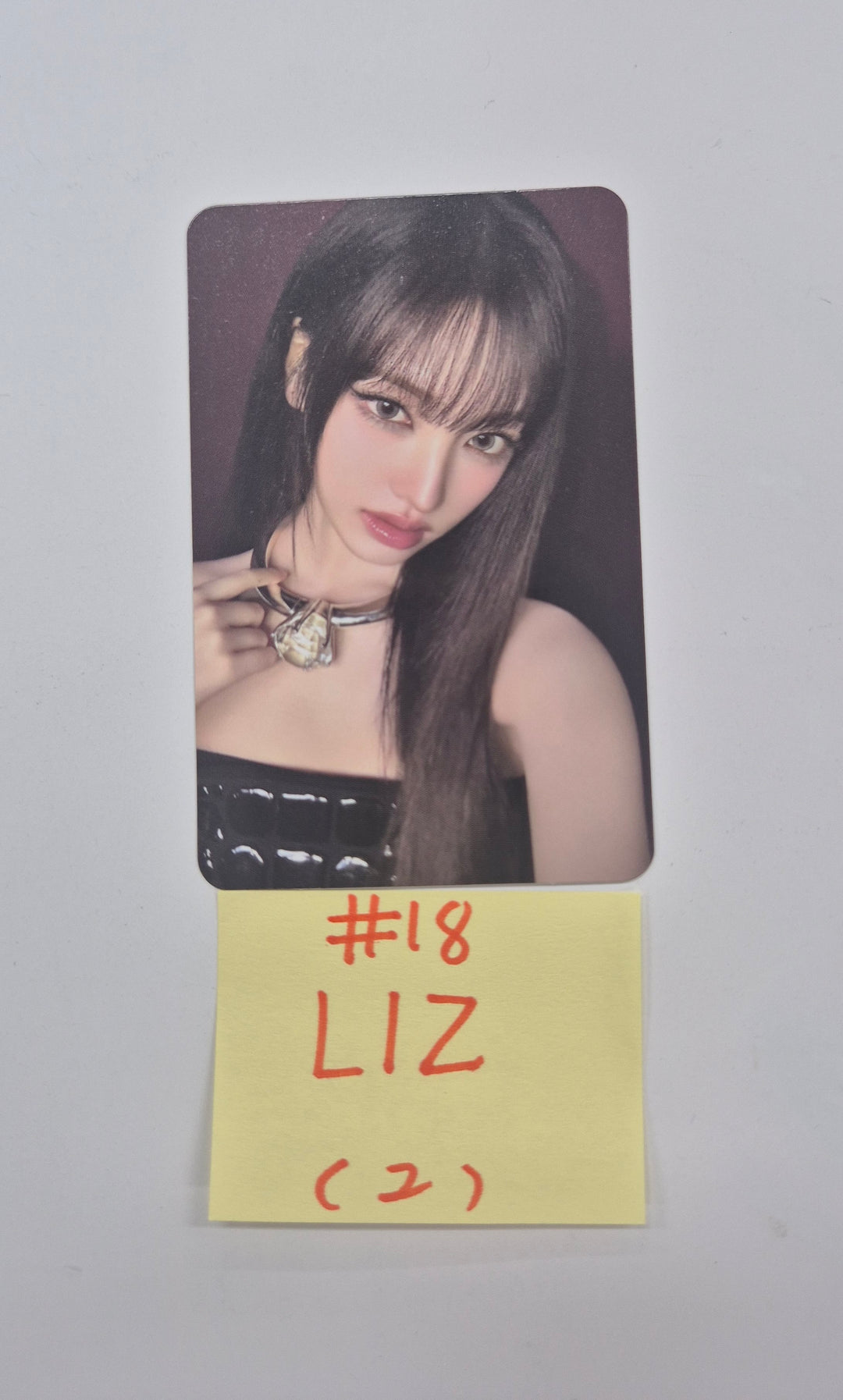 IVE - IVE WORLD TOUR "SHOW WHAT I AM" Trading  Photocard [25.10.31]