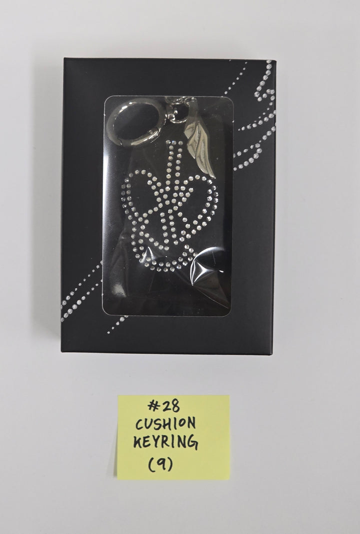 IVE - IVE WORLD TOUR "SHOW WHAT I AM" Official MD (2) [25.10.31]