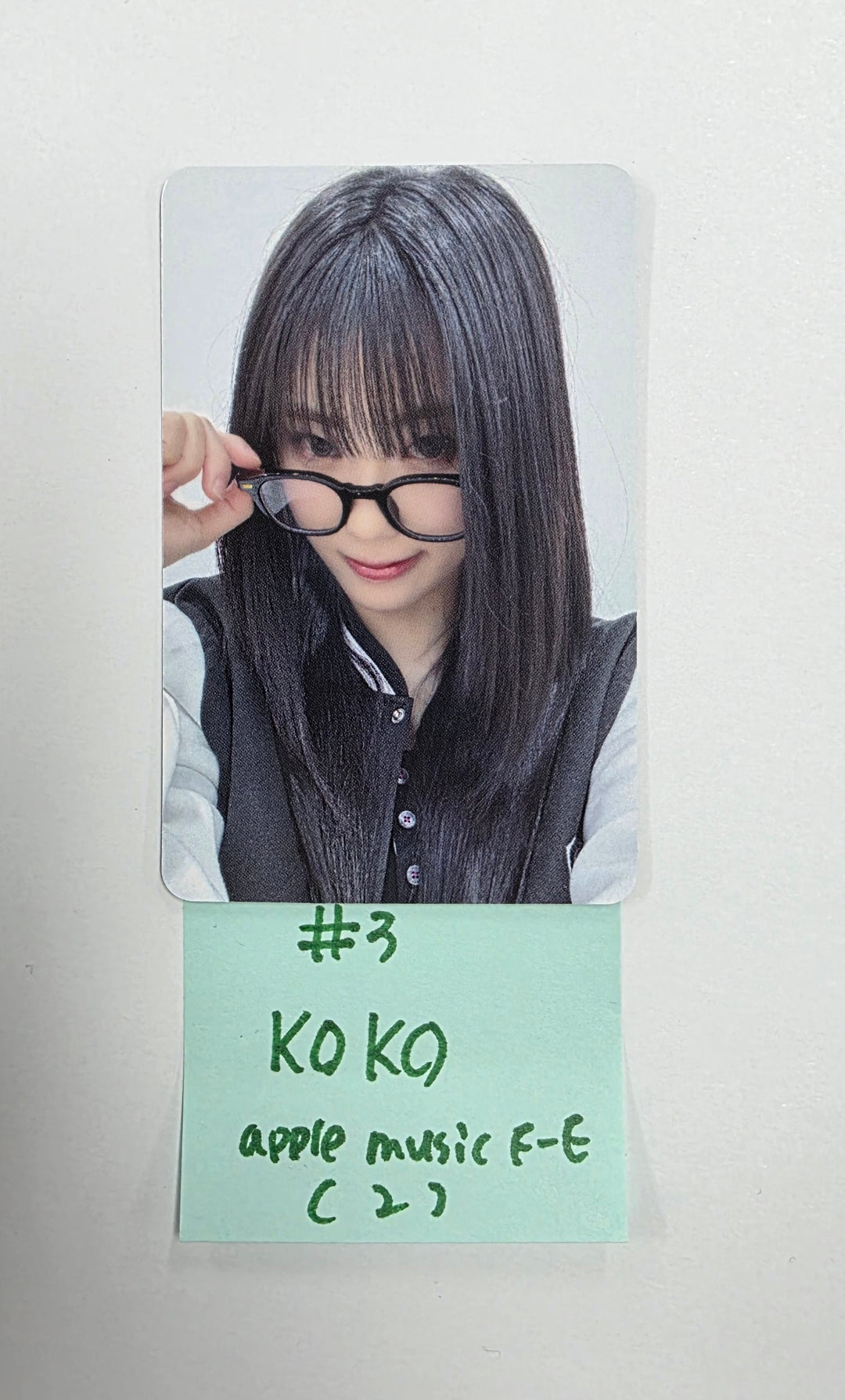 IZNA "Not Just Pretty" - AppleMusic Fansign Event Photocard (NFC_NEMO Ver.) [25.10.31]