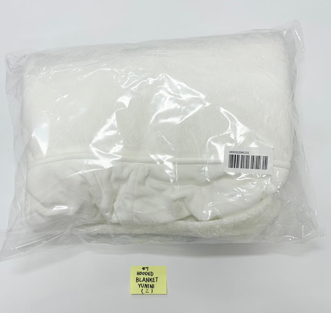 ZeroBaseOne - "Zeroni FLUFFY Wonderland" POP-UP Store Official MD (1) [25.11.04]