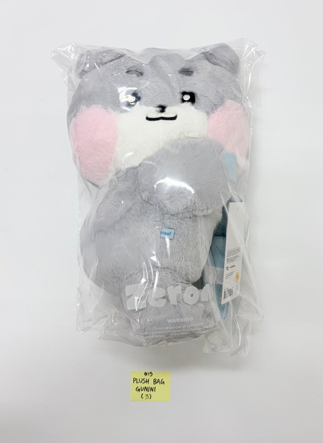 ZeroBaseOne - "Zeroni FLUFFY Wonderland" POP-UP Store Official MD (1) [25.11.04]