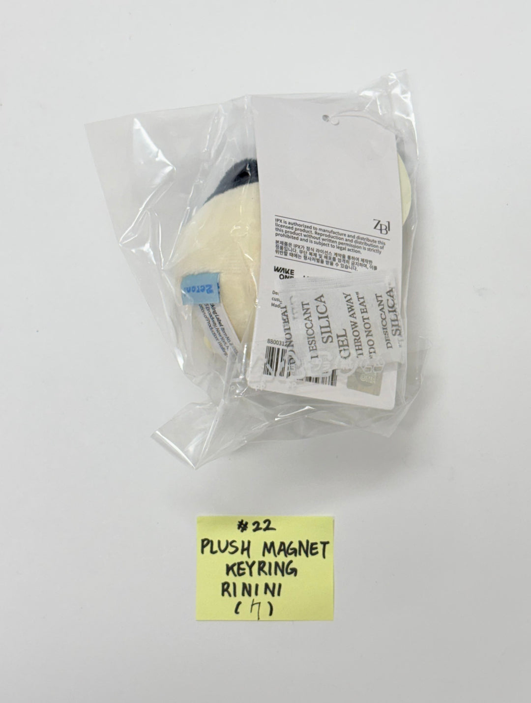 ZeroBaseOne - "Zeroni FLUFFY Wonderland" POP-UP Store Official MD (1) [25.11.04]