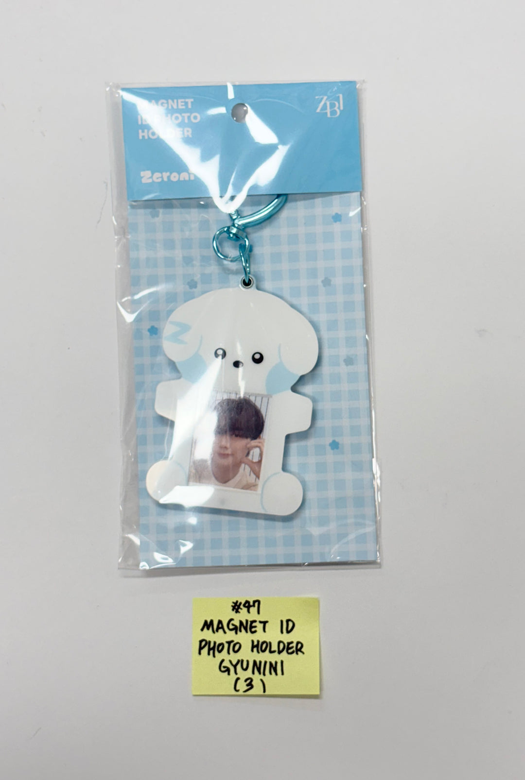 ZeroBaseOne - "Zeroni FLUFFY Wonderland" POP-UP Store Official MD (2) [25.11.04]