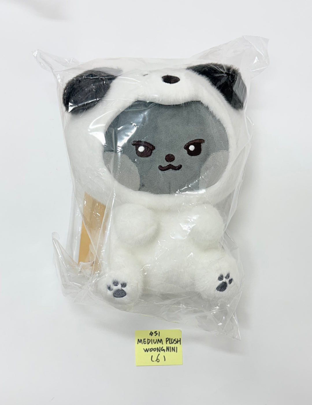 ZeroBaseOne - "Zeroni FLUFFY Wonderland" POP-UP Store Official MD (2) [25.11.04]