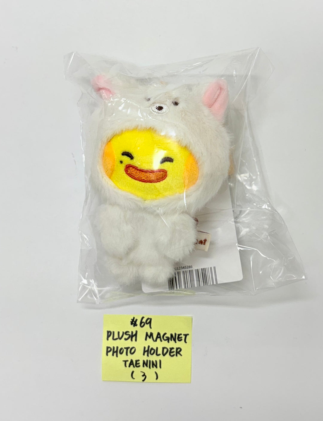 ZeroBaseOne - "Zeroni FLUFFY Wonderland" POP-UP Store Official MD (3) [25.11.04]