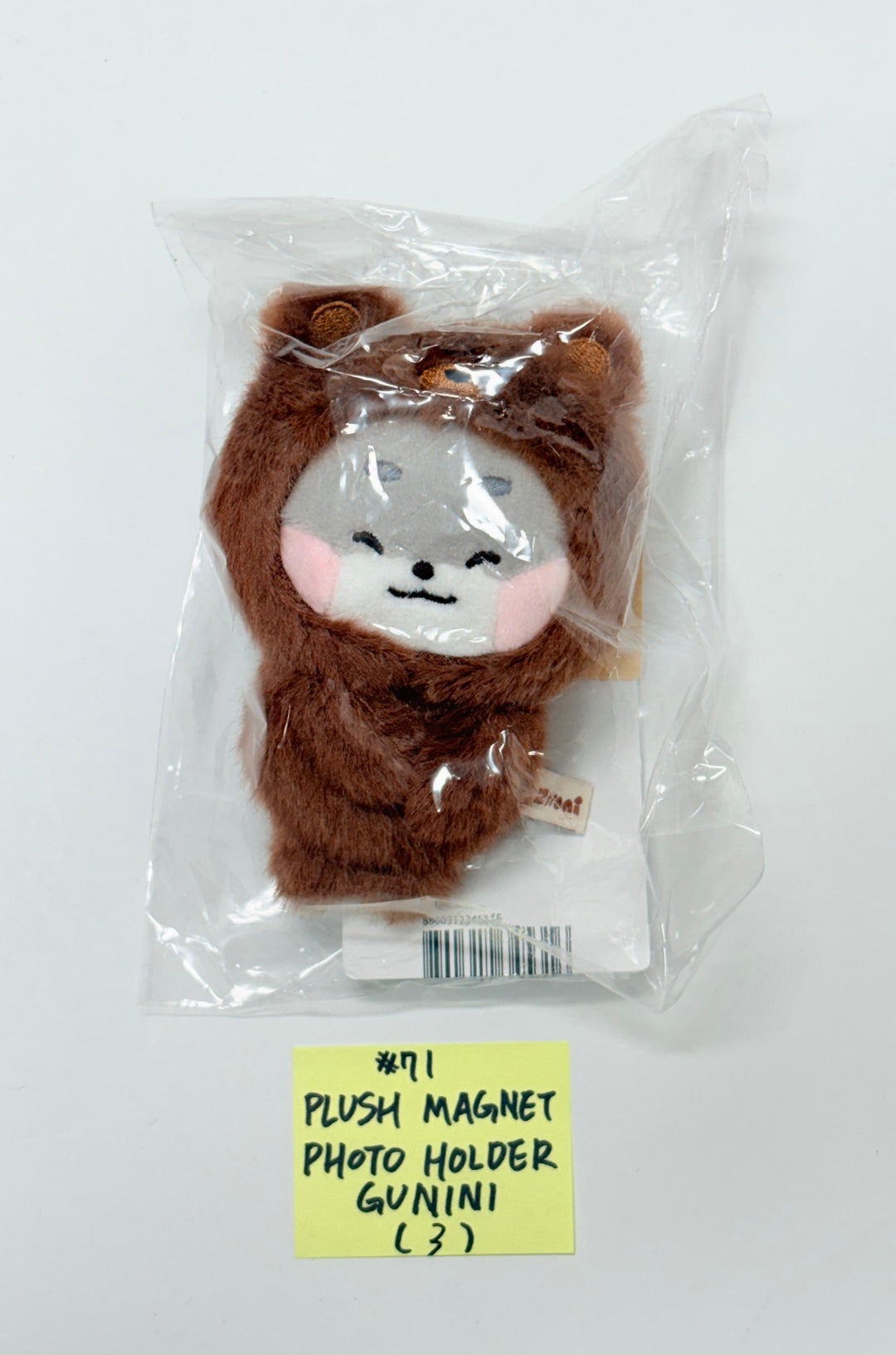 ZeroBaseOne - "Zeroni FLUFFY Wonderland" POP-UP Store Official MD (3) [25.11.04]