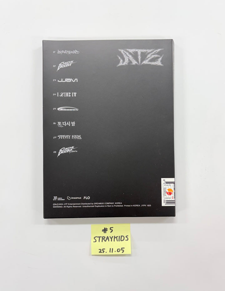 Stray Kids "ATE" - Hand Autographed(Signed) Promo Album [25.11.05]