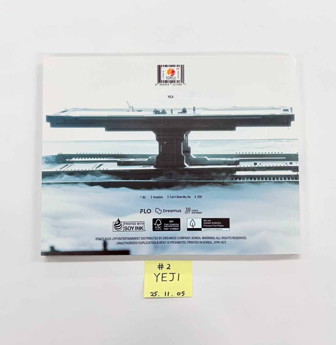 YEJI (Of ITZY) "Air" - Hand Autographed(Signed) Promo Album [25.11.05]