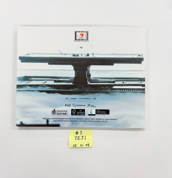 YEJI (Of ITZY) "Air" - Hand Autographed(Signed) Promo Album [25.11.05]