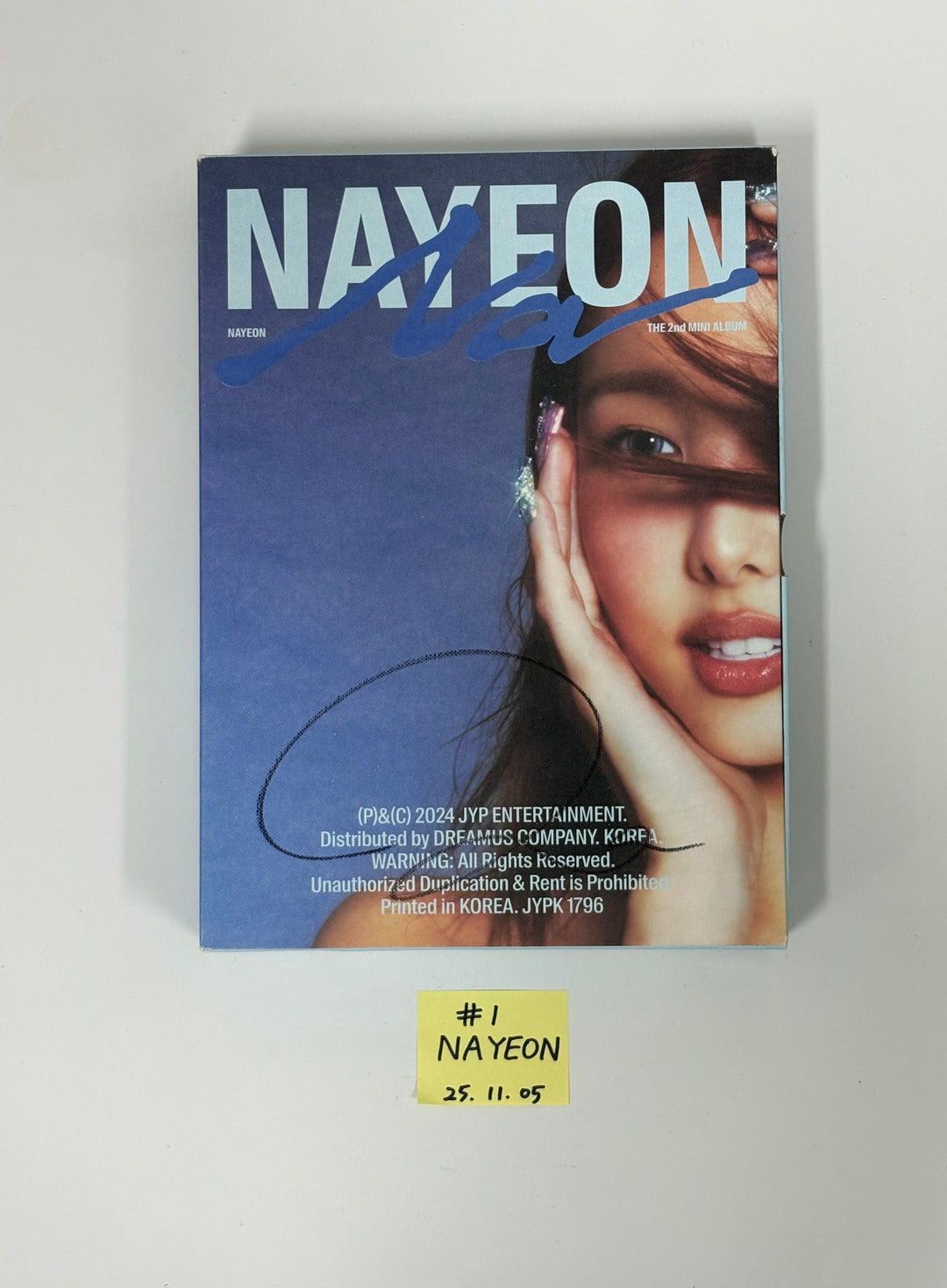 NAYEON (of TWICE) "NA", TZUYU (of TWICE) "abouTZU" - Hand Autographed(Signed) Promo Album [25.11.05]