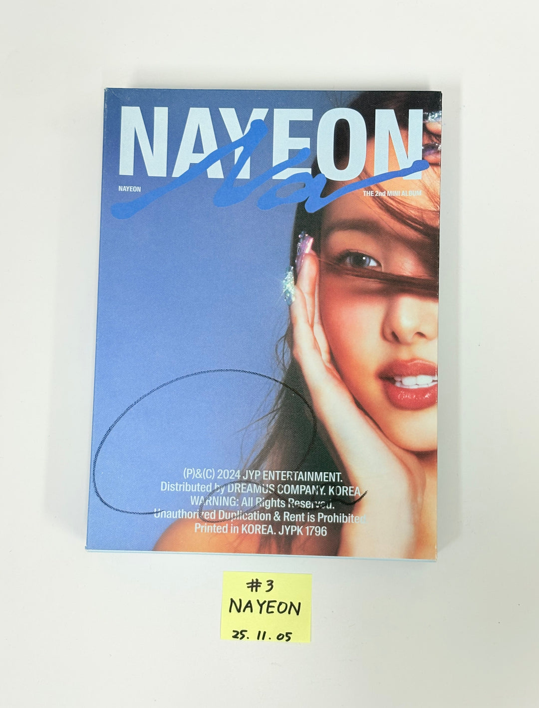 NAYEON (of TWICE) "NA", TZUYU (of TWICE) "abouTZU" - Hand Autographed(Signed) Promo Album [25.11.05]