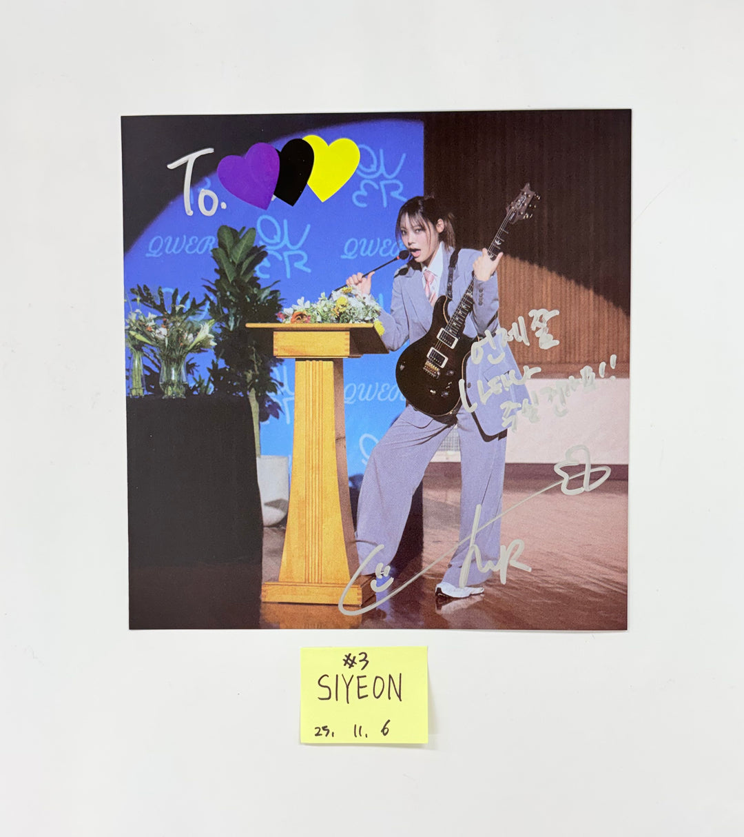 QWER - Album A Cut Page From Fansign Event Album [25.11.06]