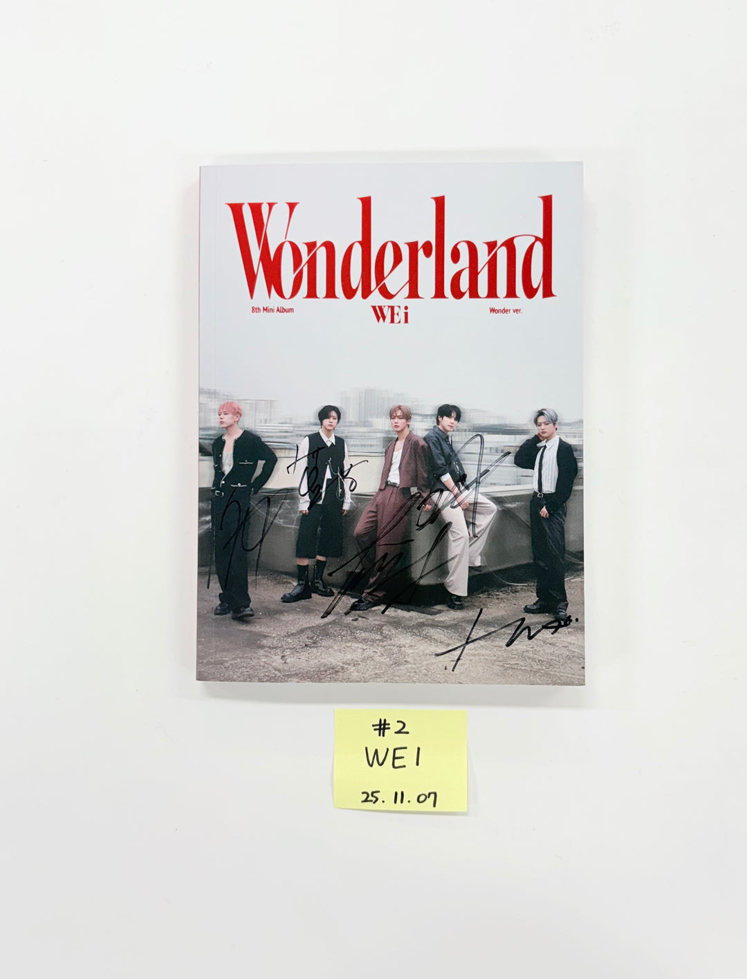 WEi "Wonderland" - Hand Autographed(Signed) Promo Album [25.11.07]